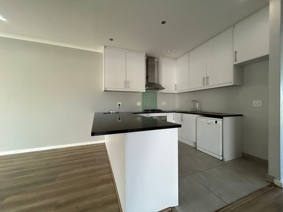 To Let 2 Bedroom Property for Rent in Table View Western Cape